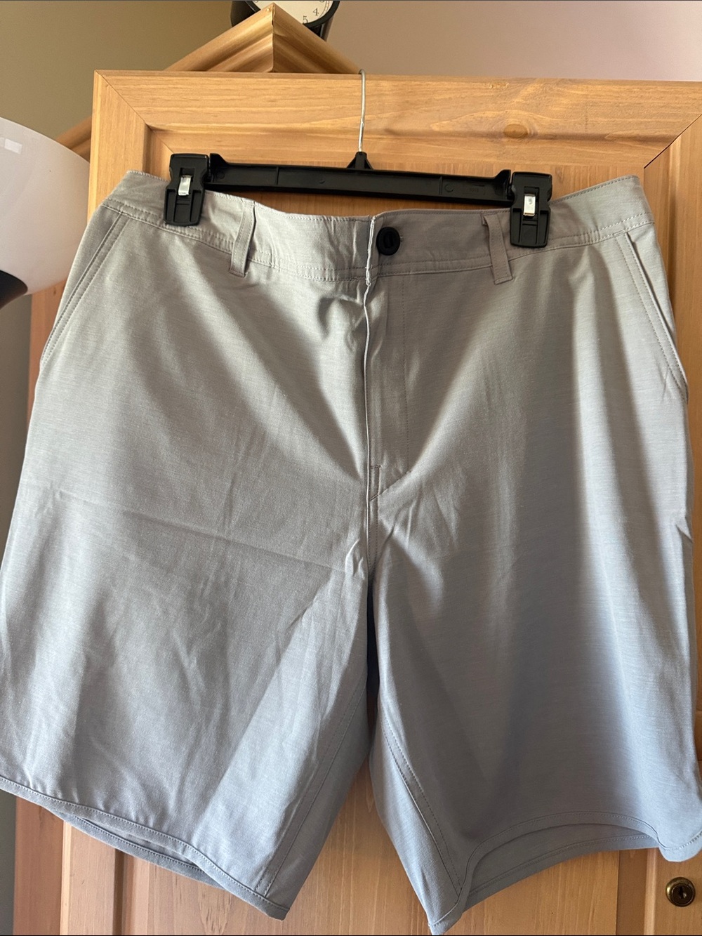 Hang Ten Men's Light Gray Flat Front Shorts